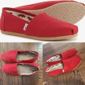 TOMS Women's Red Canvas Classic
